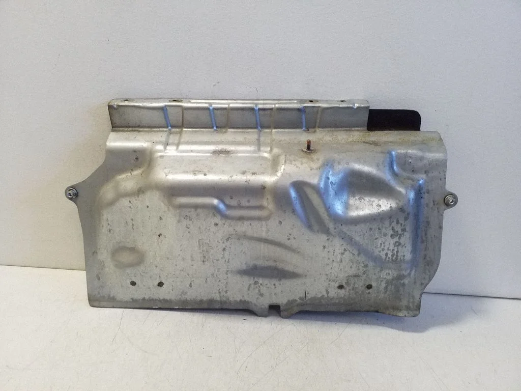 Heat shield in engine bay – Volvo XC60 (2017-)