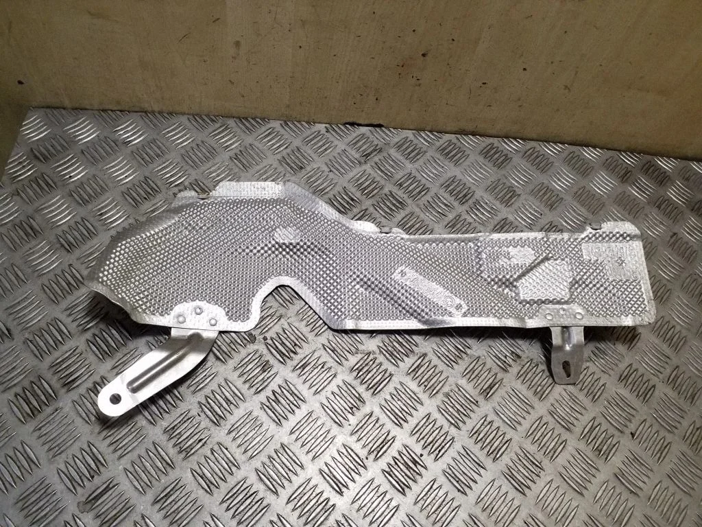 Heat shield in engine bay – BMW 5 Series F10 F11 (2009-2016)