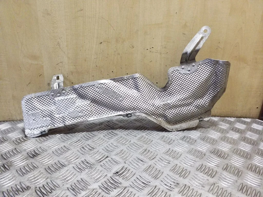 Heat shield in engine bay – BMW 5 Series F10 F11 (2009-2016)