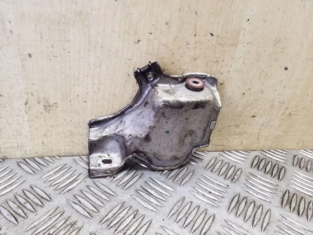 Heat shield in engine bay – Citroen C4 Grand Picasso (2007-2013)