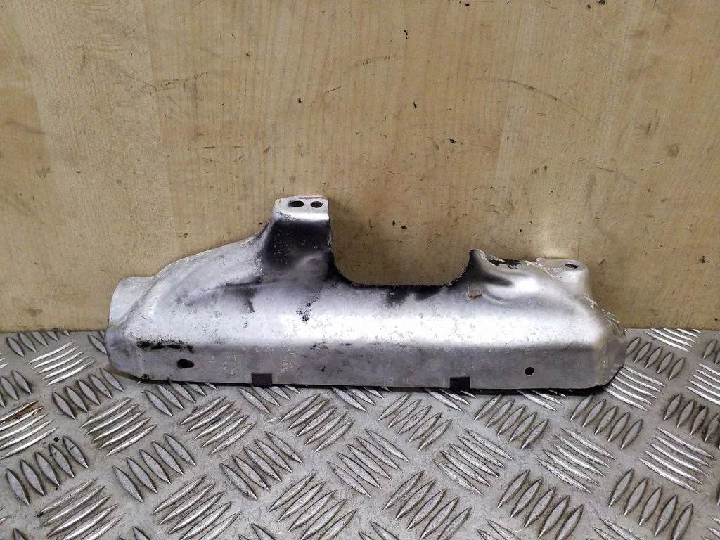 Heat shield in engine bay – Jaguar XF X260 (2015-)