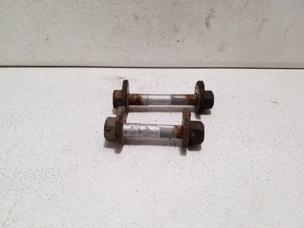 Rear suspension camber bolt – Volkswagen Touareg II (2010-2018)