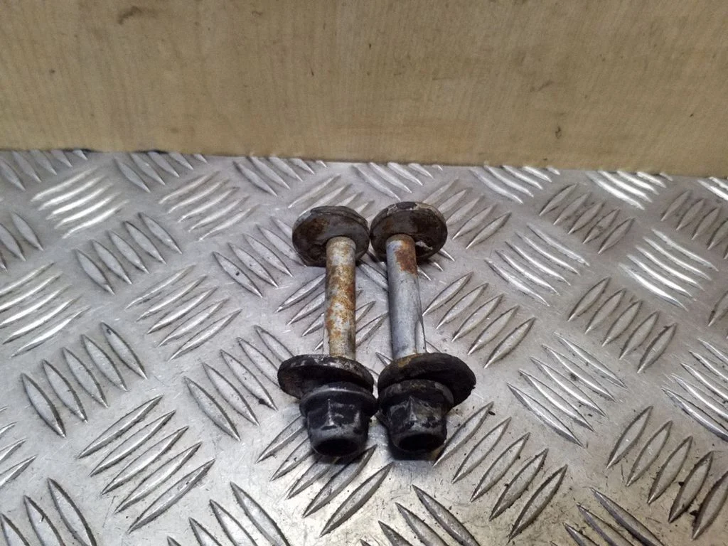 Rear suspension camber bolt – Volvo XC60 (2009-2013)