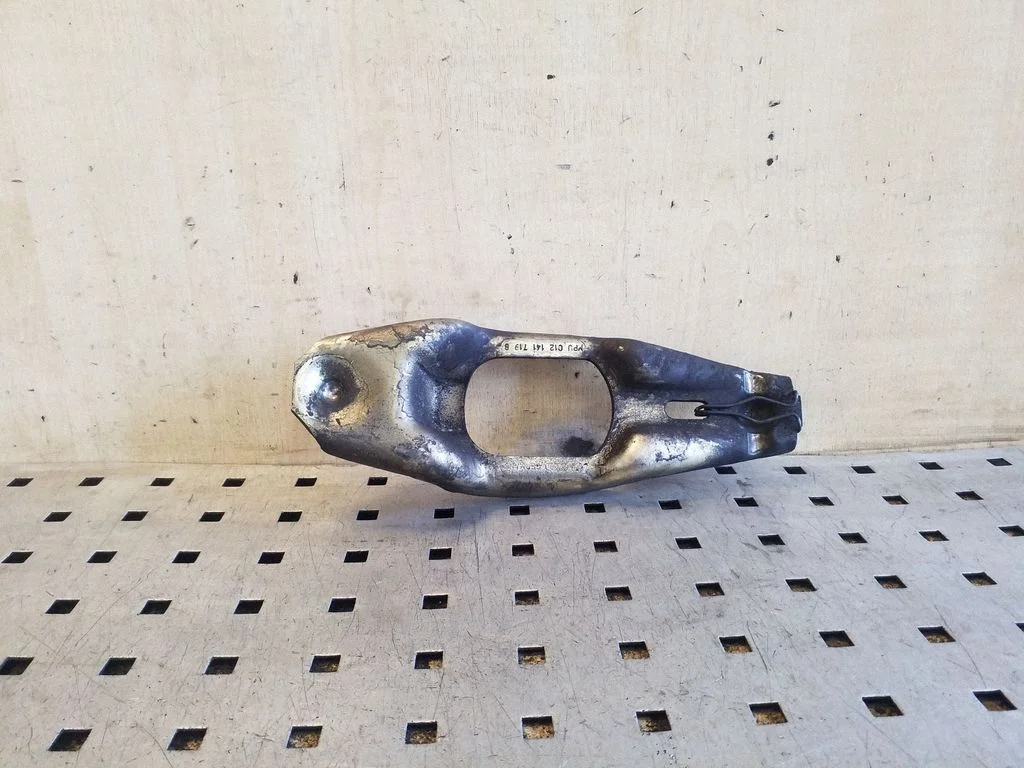 Clutch release arm fork 012141719B