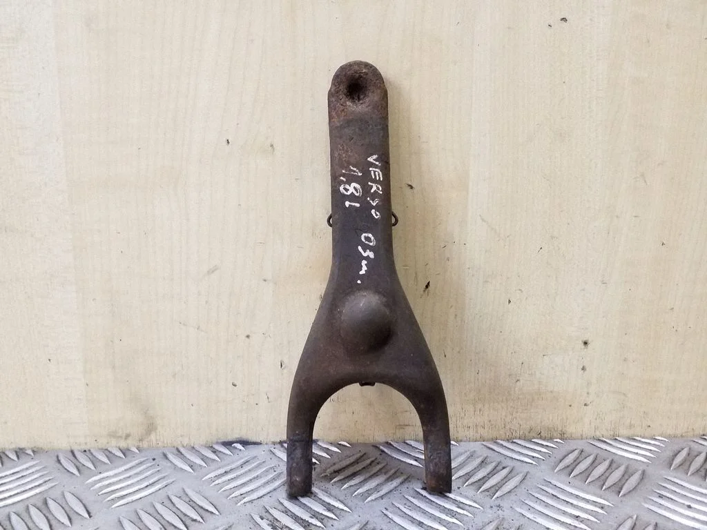 Siduri survelaagri hoob / kahvel – Toyota Corolla Verso E121 (2001-2004)