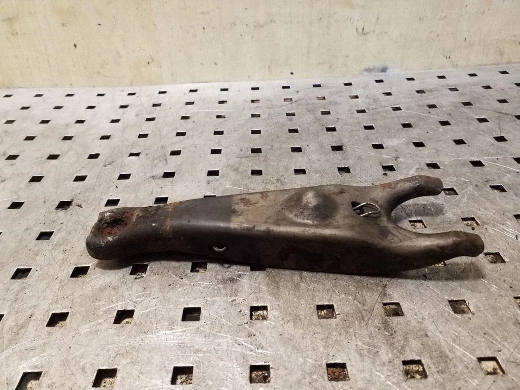 Clutch release arm fork – Honda CR-V (2007-2012)