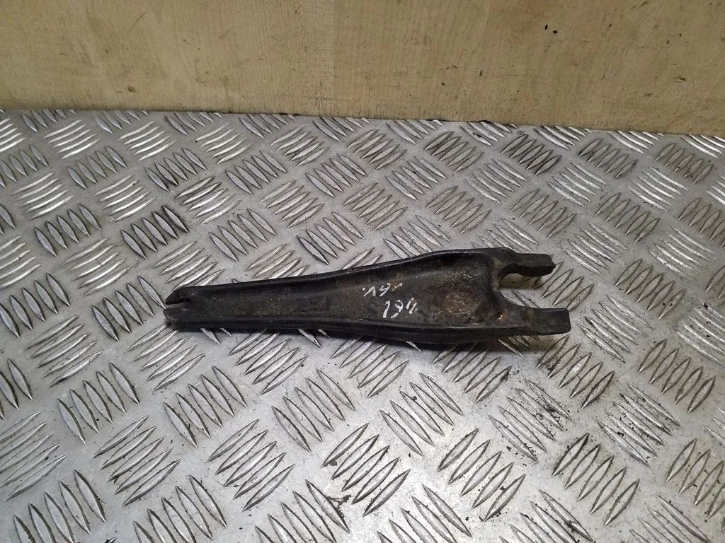 Siduri survelaagri hoob / kahvel – Renault Scenic I (1996-2003)