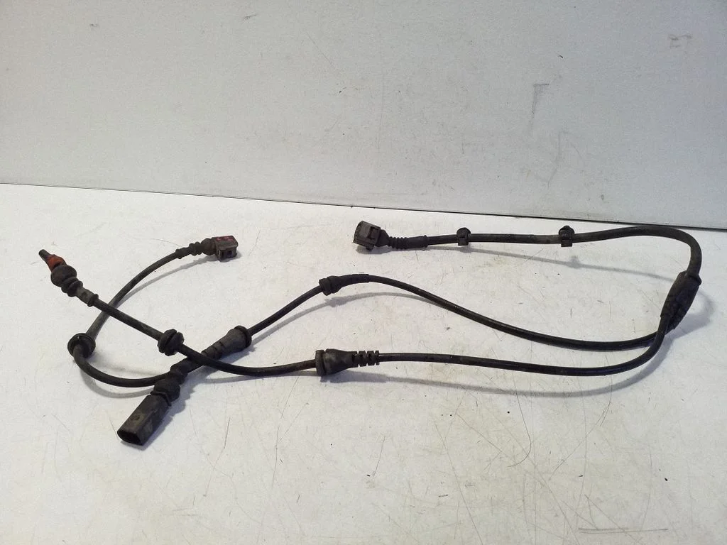 Front ABS sensor wiring – Volkswagen Touareg I (2002-2010)