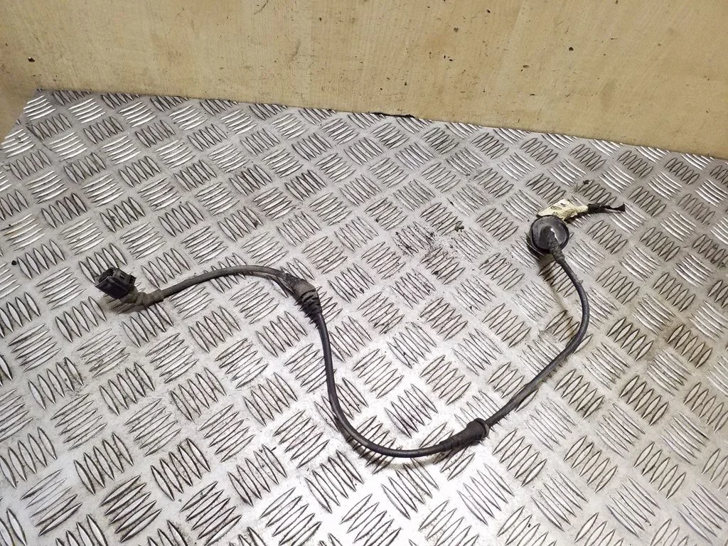 Rear ABS sensor wiring – right