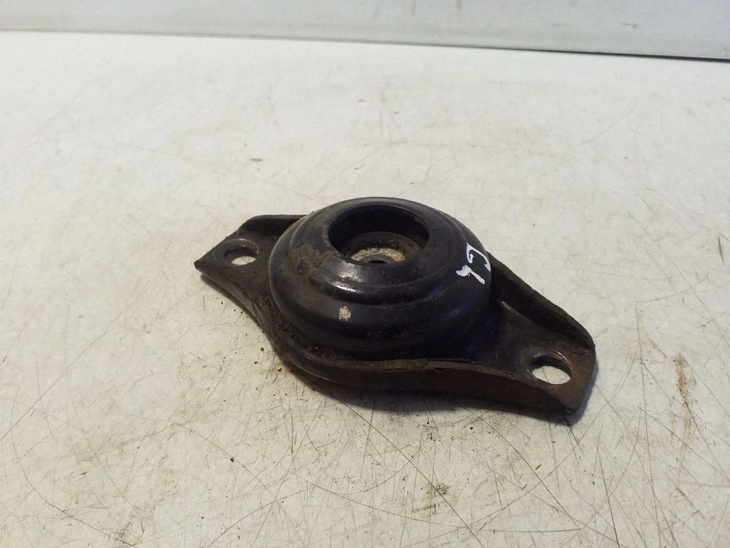 Amortisaatori kinnitusklamber 6G9118A116AA