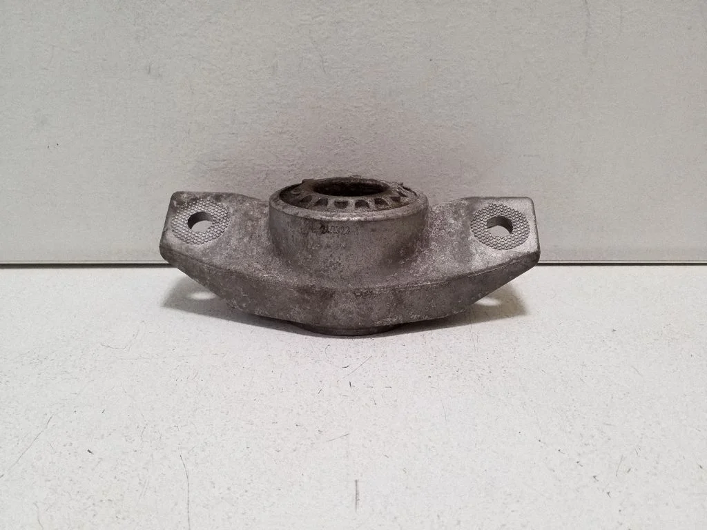 Front shock absorber mounting bracket
