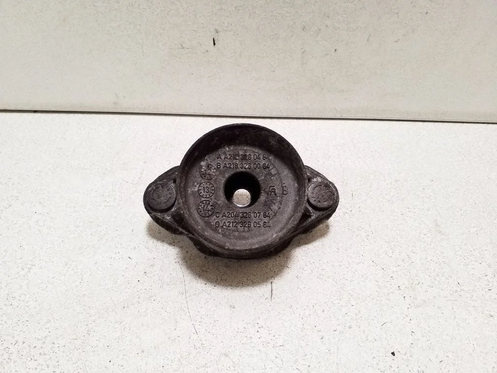 Front shock absorber mounting bracket A2183260064