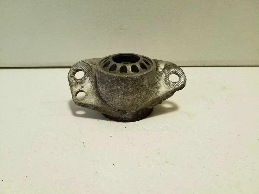 Amortizatora balsts (kronšteins) 1J0513353B
