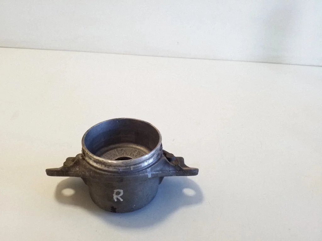 Amortizatora balsts (kronšteins) 5Q0513353K