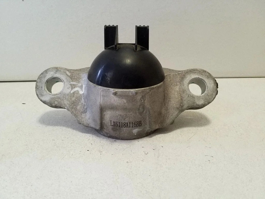 Amortisaatori kinnitusklamber LX6118A116BB