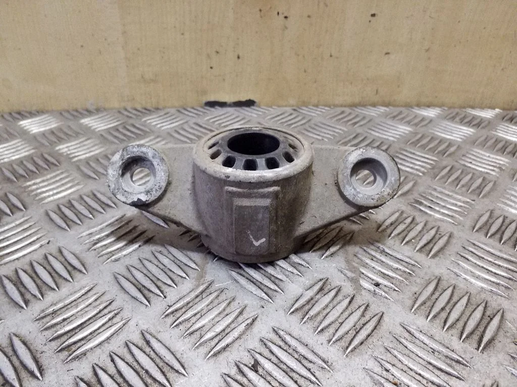 Amortisaatori kinnitusklamber 55332F2000