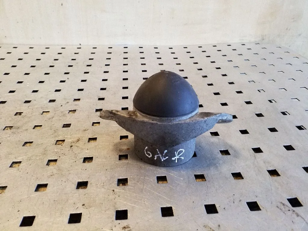 Mocowanie amortyzatora 1J0513353G