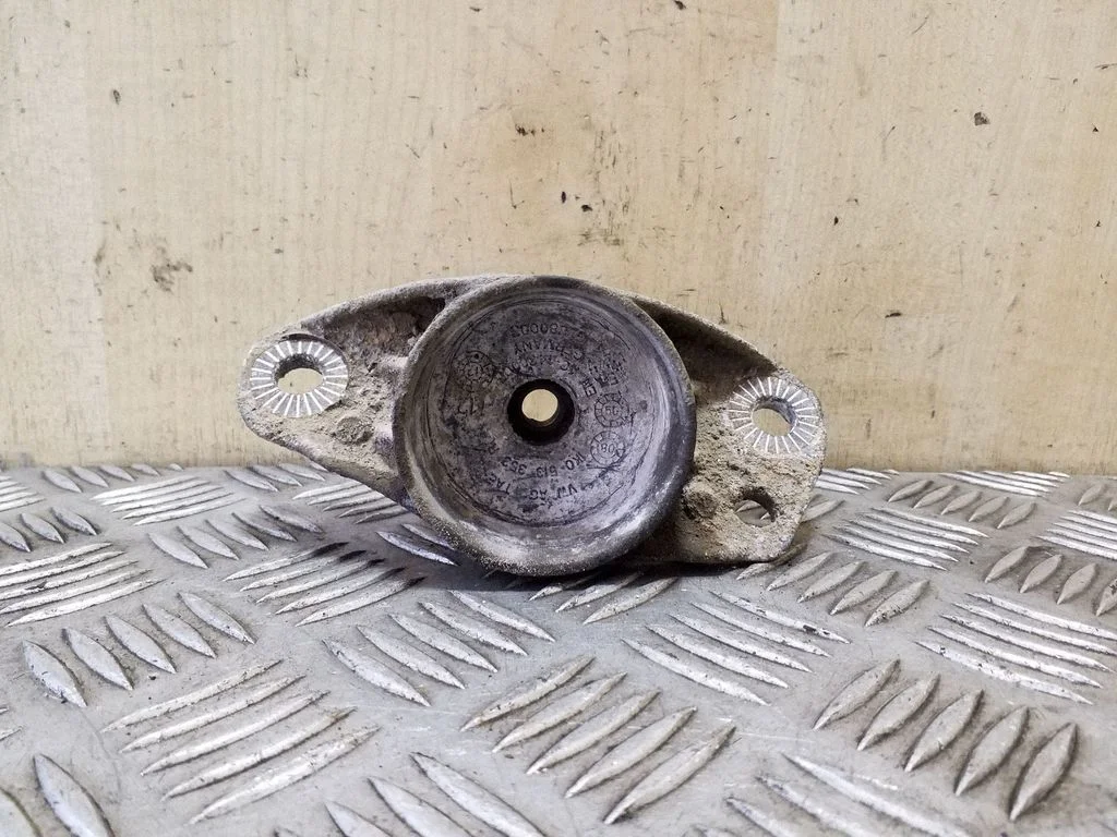 Amortizatora balsts (kronšteins) 1K0513353R