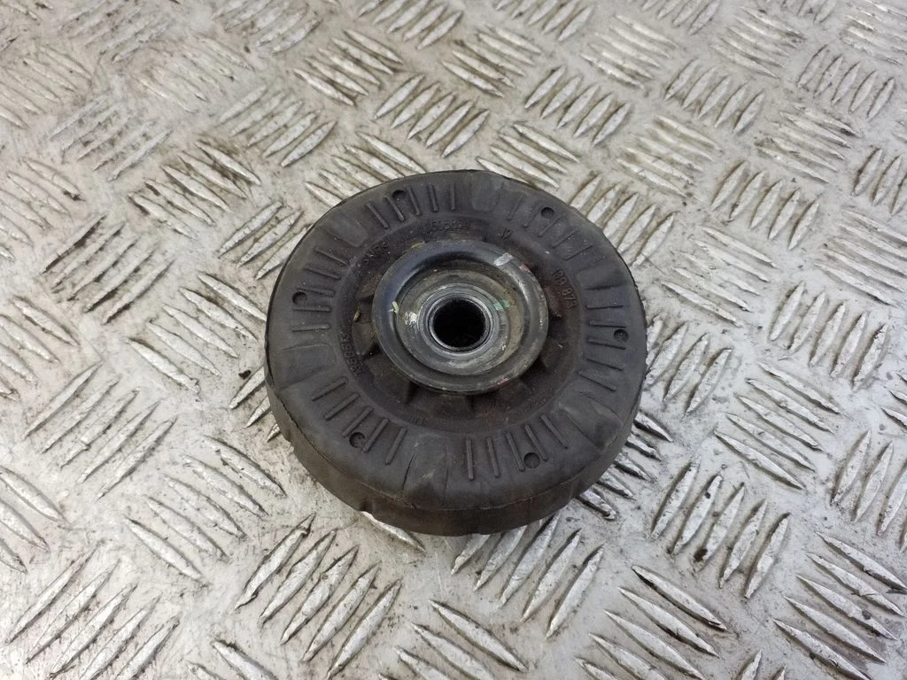 Amortizatora balsts (kronšteins) 13505854