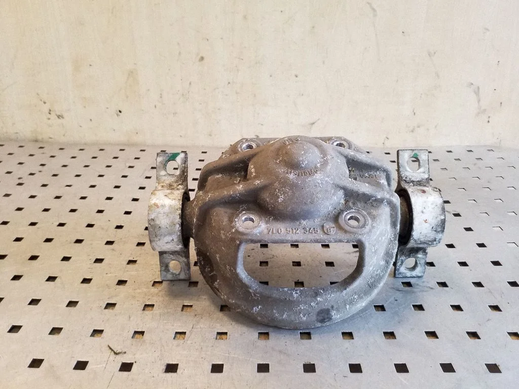 Mocowanie amortyzatora 7L0512345
