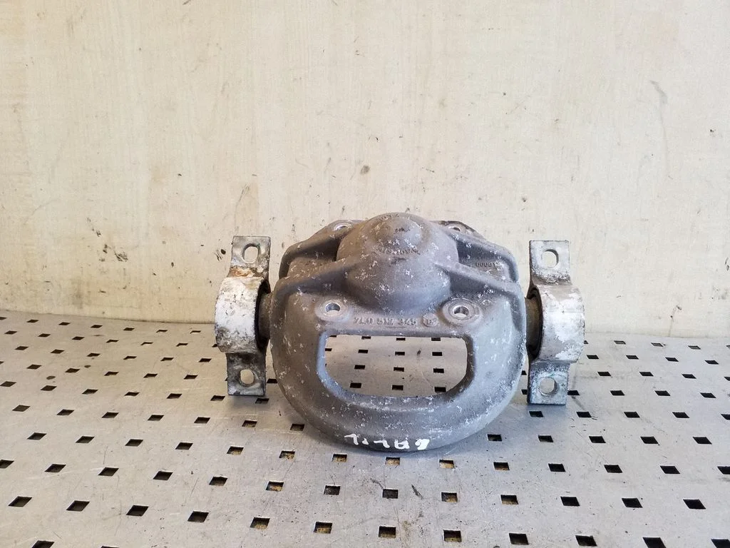 Mocowanie amortyzatora 7L0512345