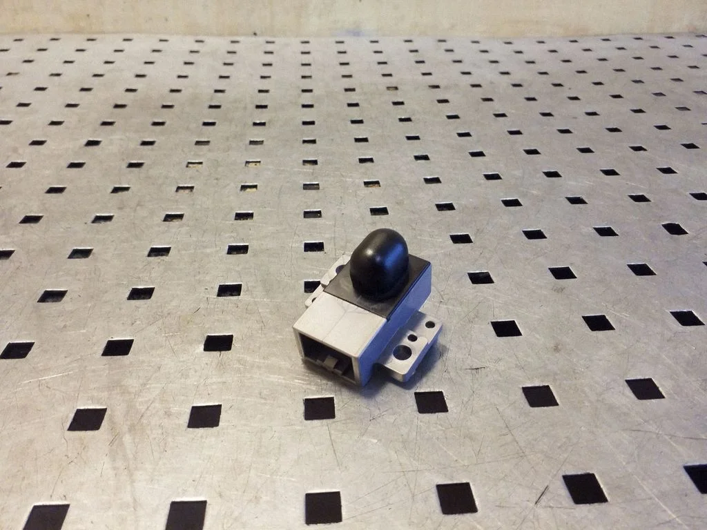 Päikesevalguse andur 2114A597AB