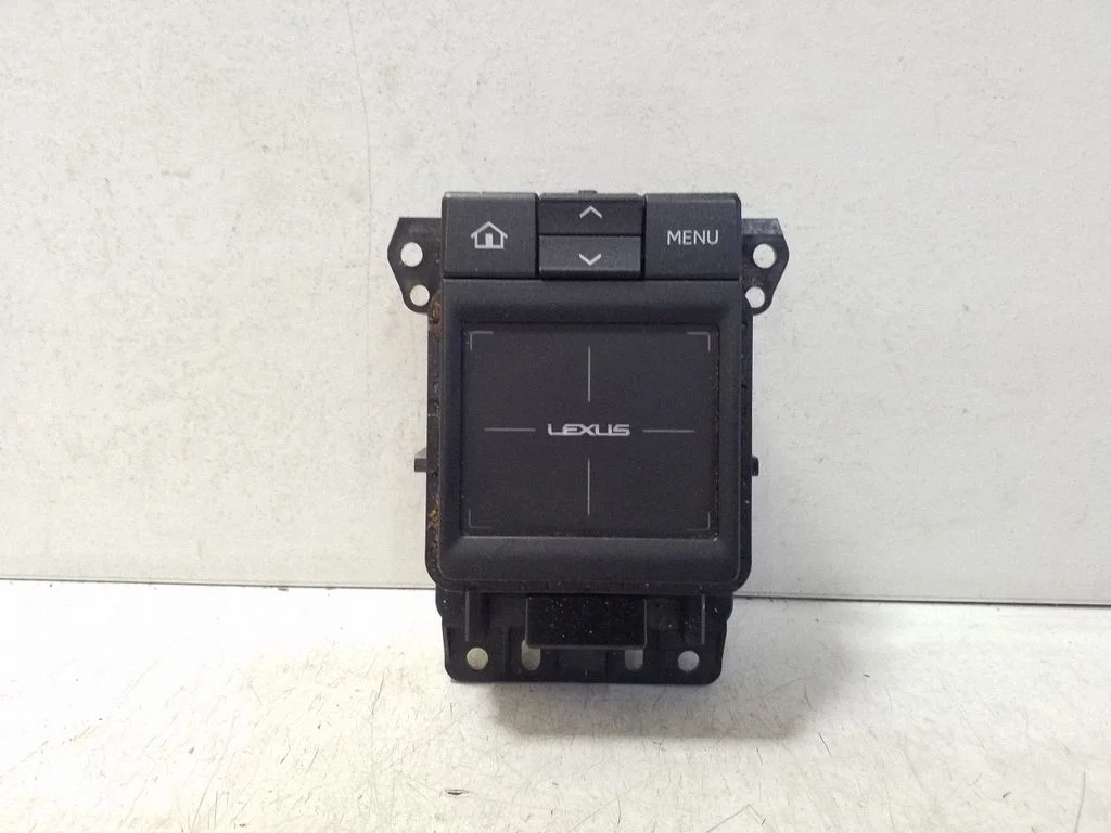 Head unit multimedia control – Lexus NX (2014-2021)