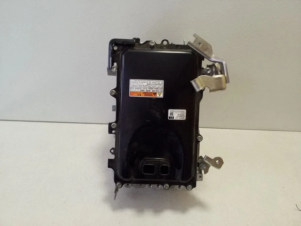 Voltage converter inverter G920047331