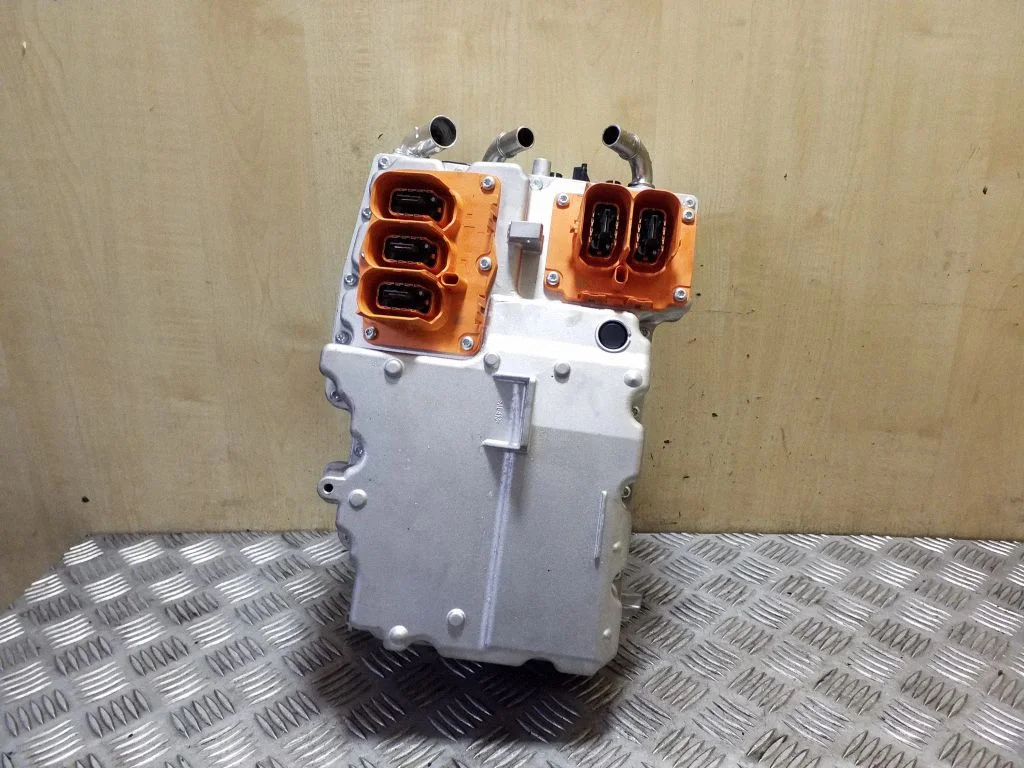 Voltage converter inverter – Volvo XC90 (2014-)