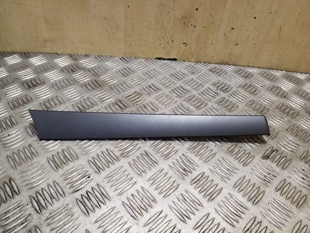 Rear door card trim 8P4867419G