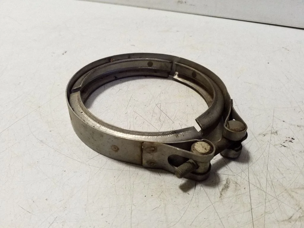 Muffler pipe connector clamp – Audi A1 (2010-2018)