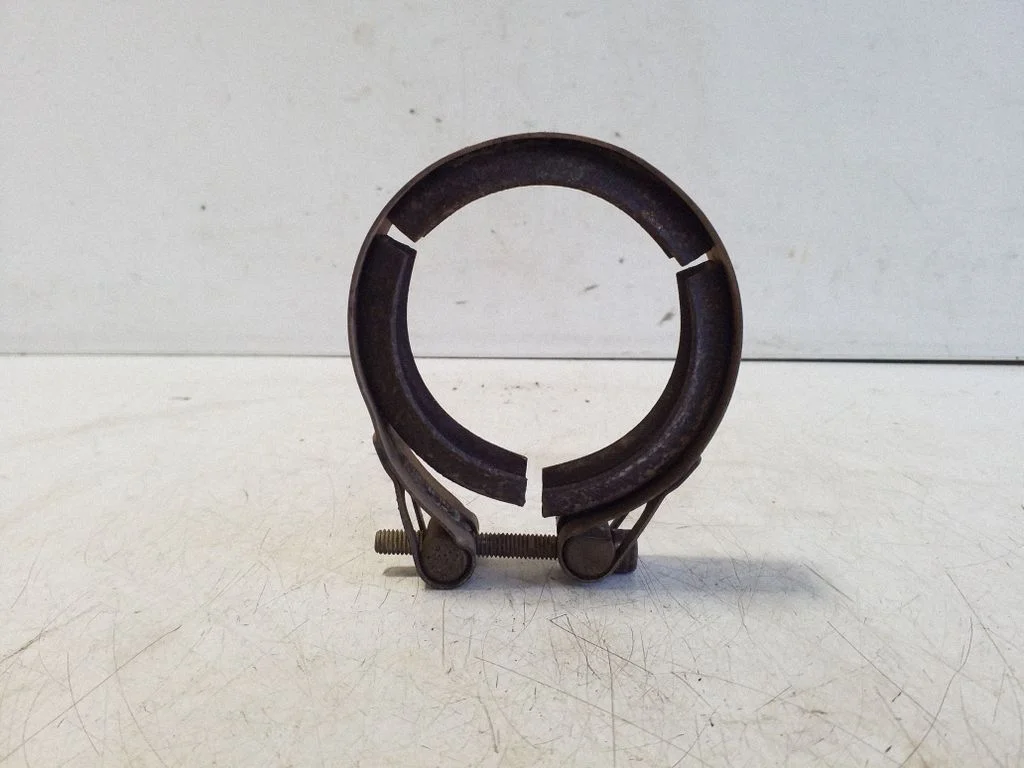 Muffler pipe connector clamp 1K0253725