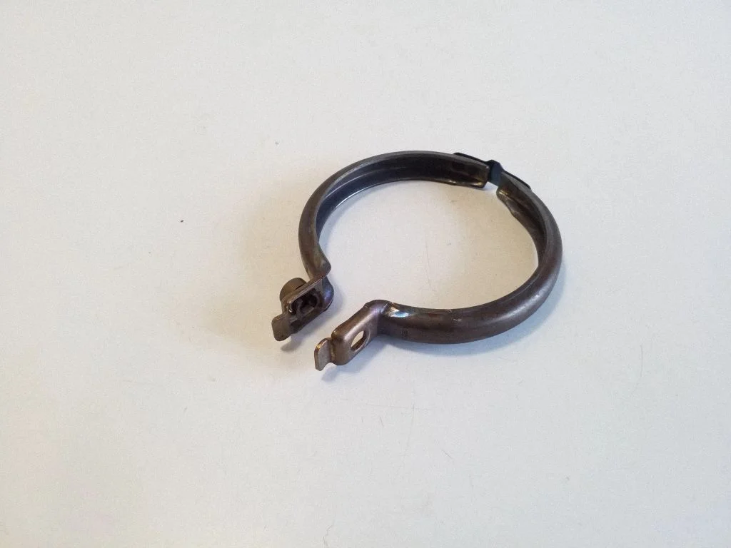 Summuti toru ühendusklamber