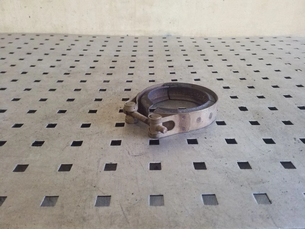 Muffler pipe connector clamp 1K0253725