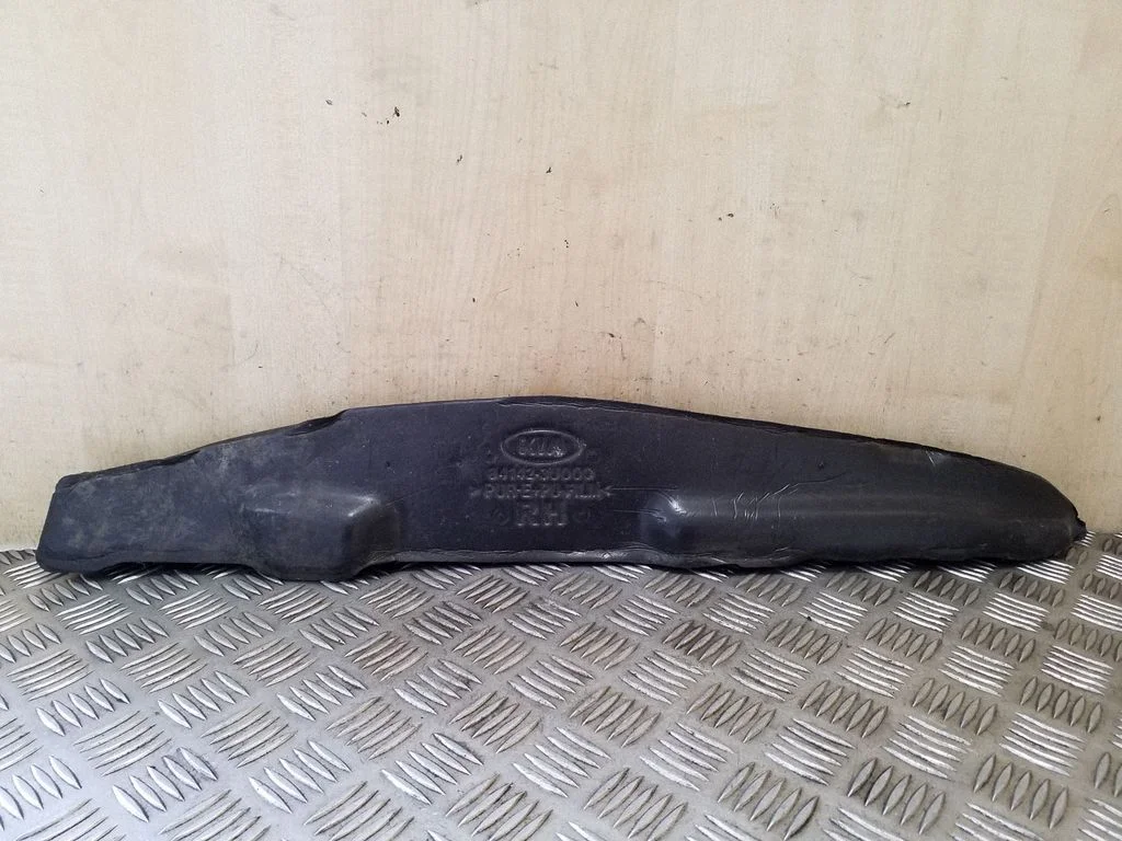 Fender end trim 341423U000