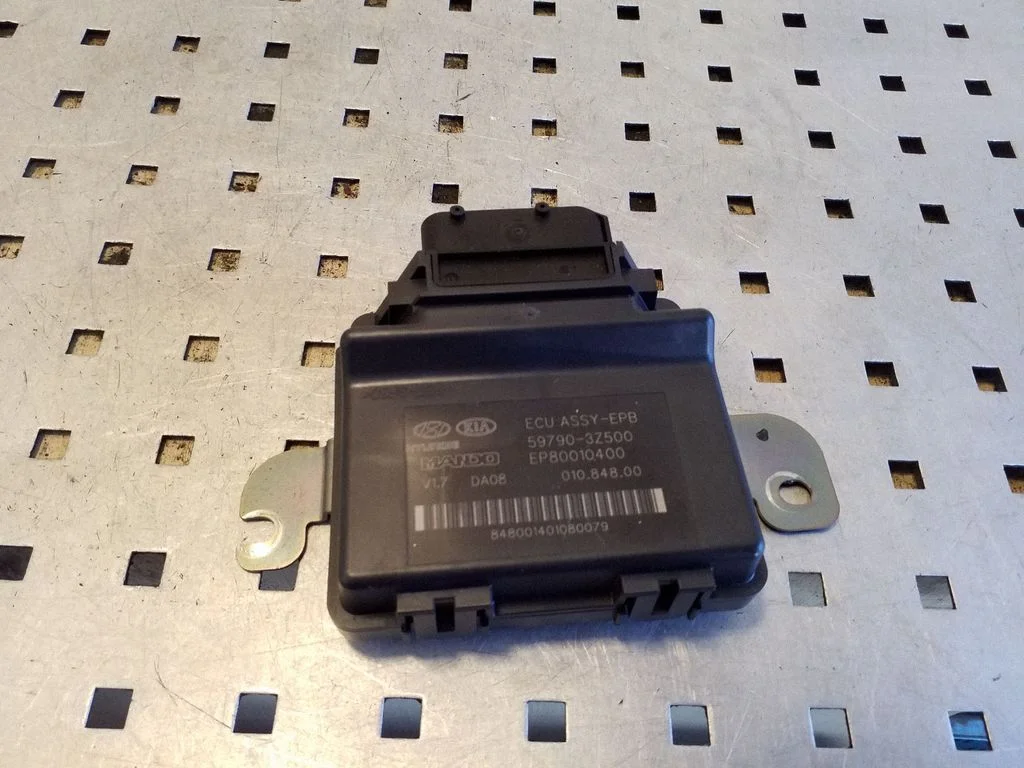 Hand brake control module – Hyundai i40 (2011-)