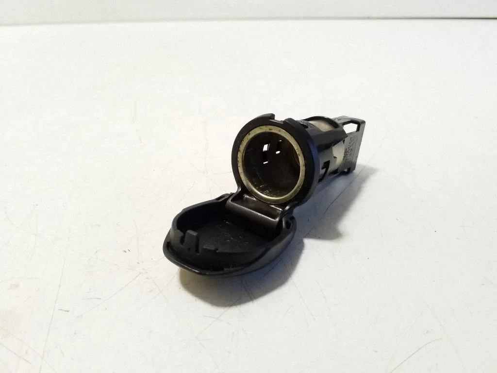 12 V lizdas (gale)