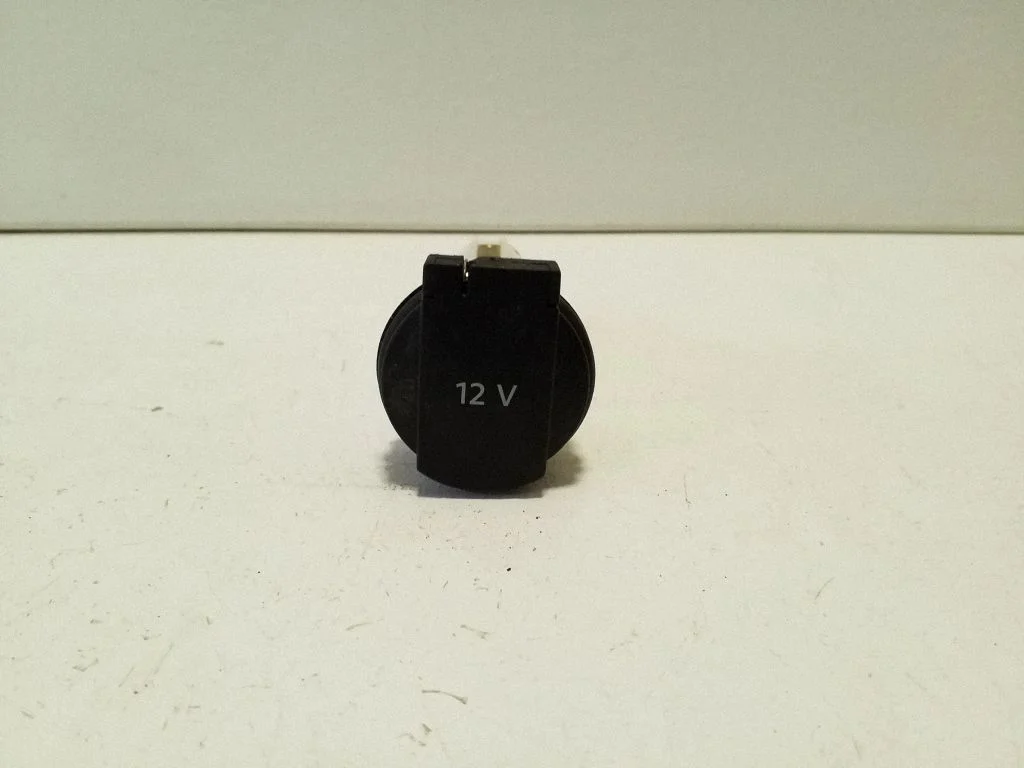 12 V lizdas (gale)