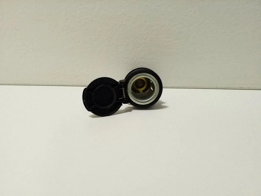 12 V lizdas (gale)
