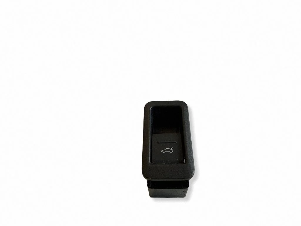 Pakiruumiluugi avamislüliti 83A959831