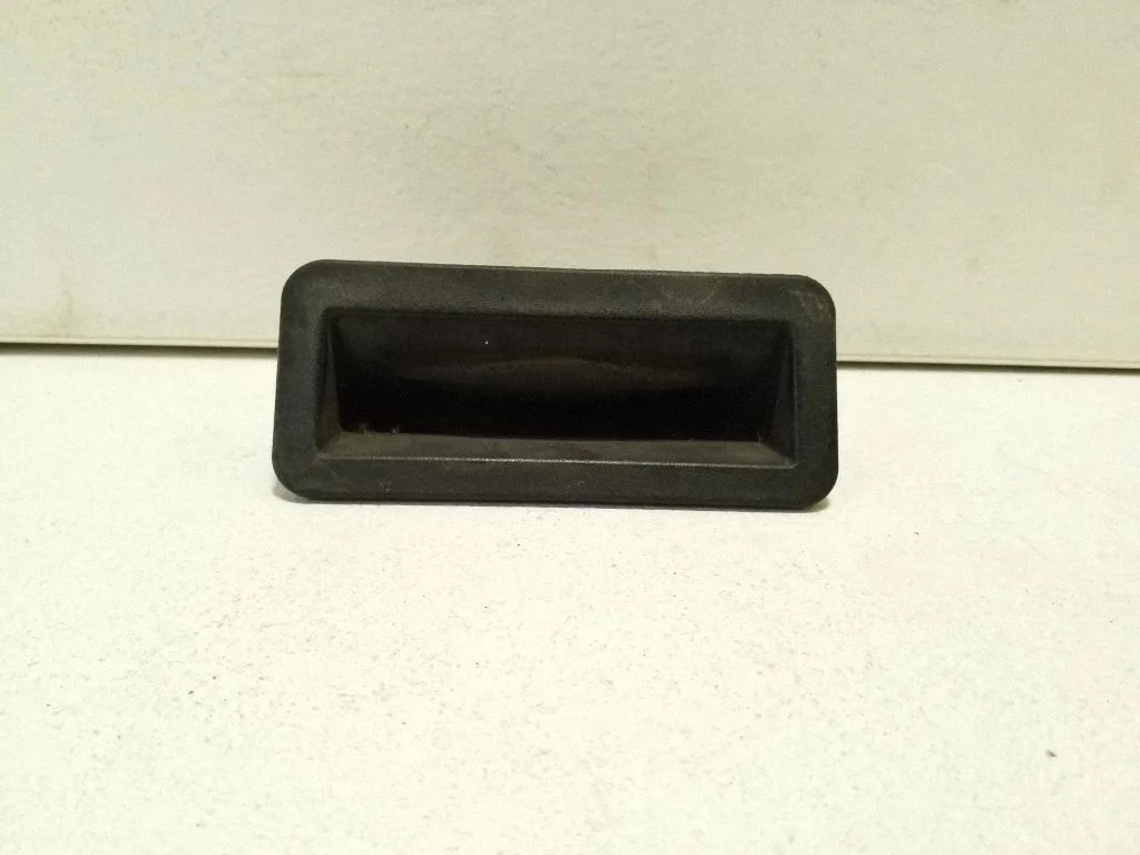 Bagāžnieka vāka atvēršanas slēdzis – Ford S-MAX (2006-2015)