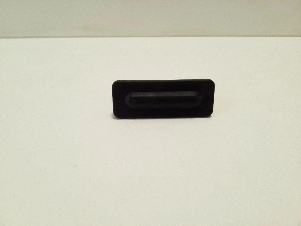 Bagāžnieka vāka atvēršanas slēdzis 9827560380