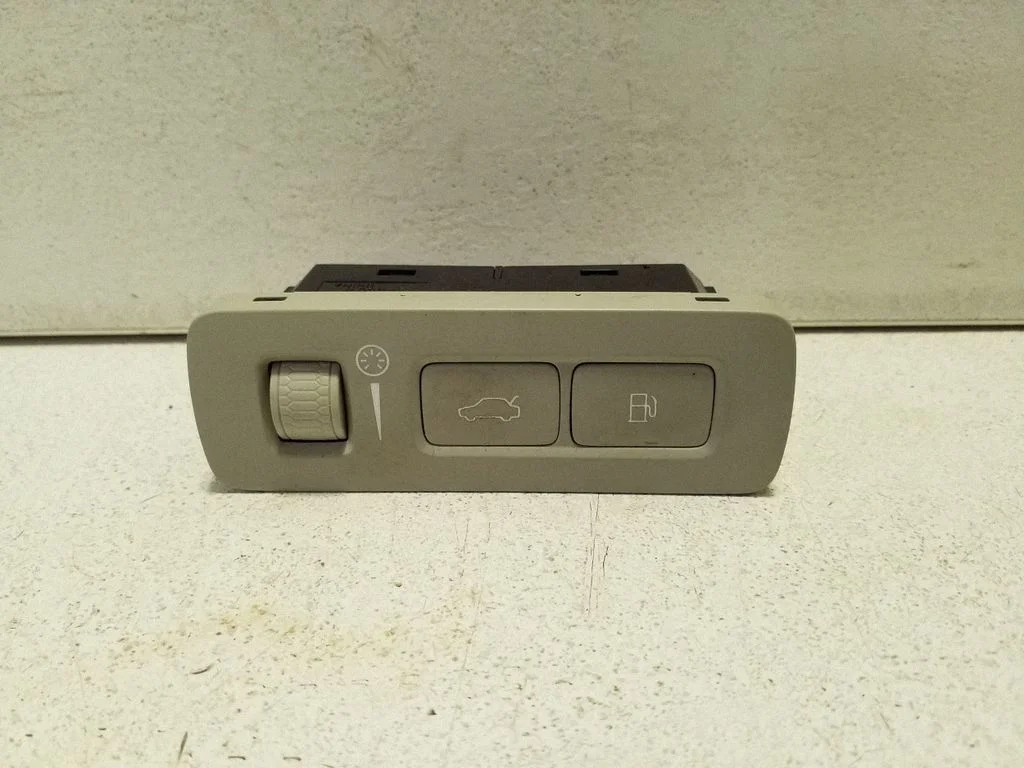 Tailgate opening switch 31394546