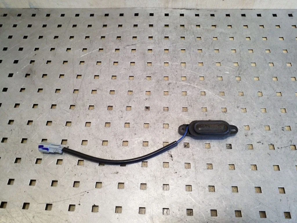 Tailgate opening switch