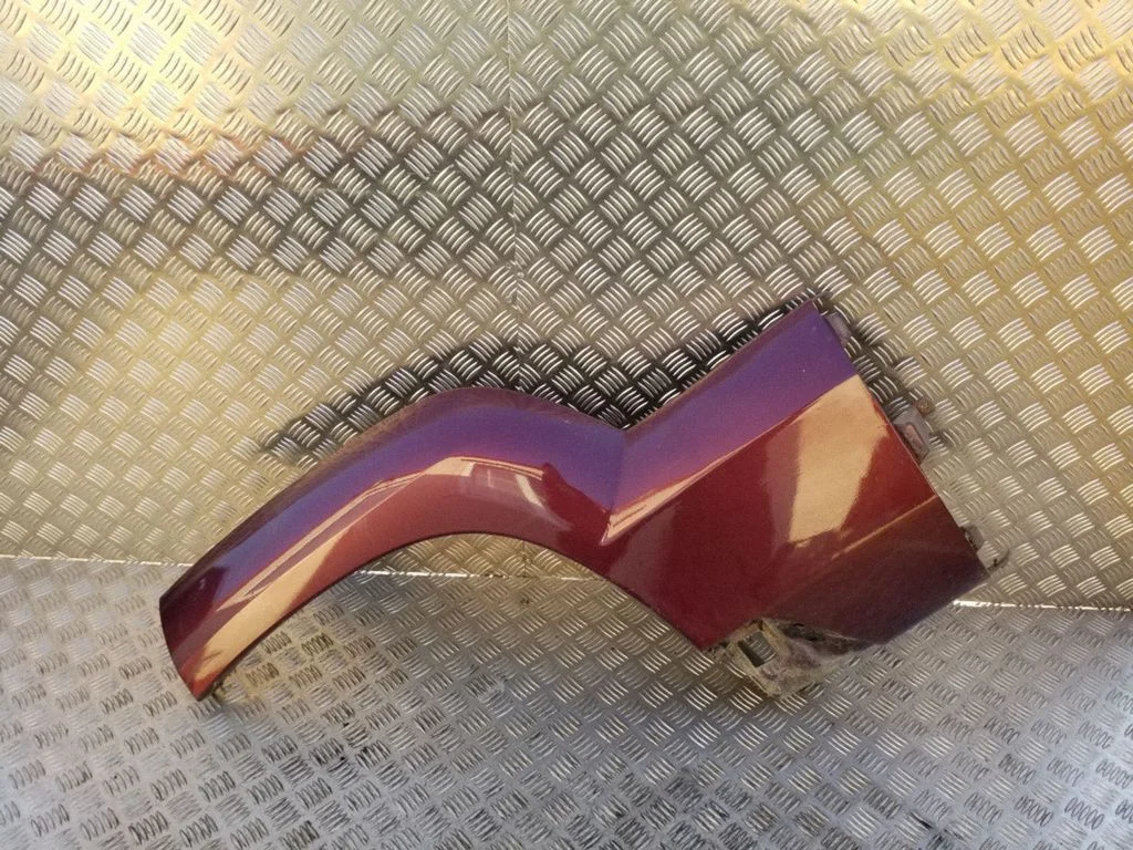 Moldings uz aizmugurējā spārna 7565460020