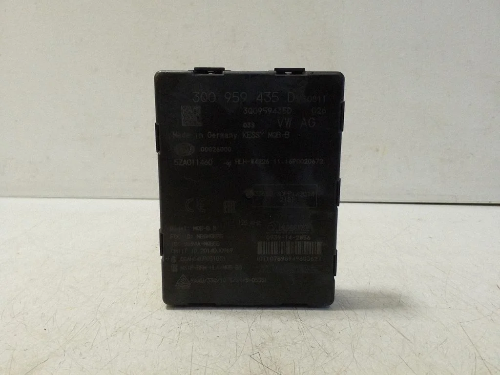 Võtmeta süsteemi KESSY (keyless) juhtplokk/moodul – Volkswagen Passat B7 USA (2012-2019)