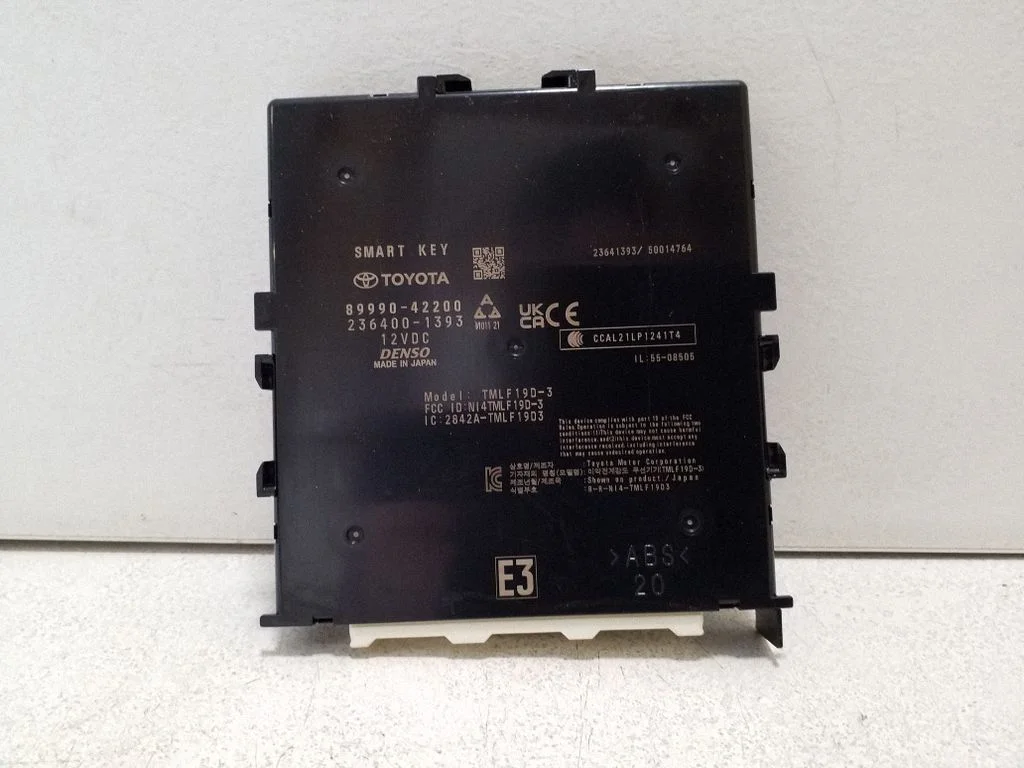 Võtmeta süsteemi KESSY (keyless) juhtplokk/moodul 8999042200