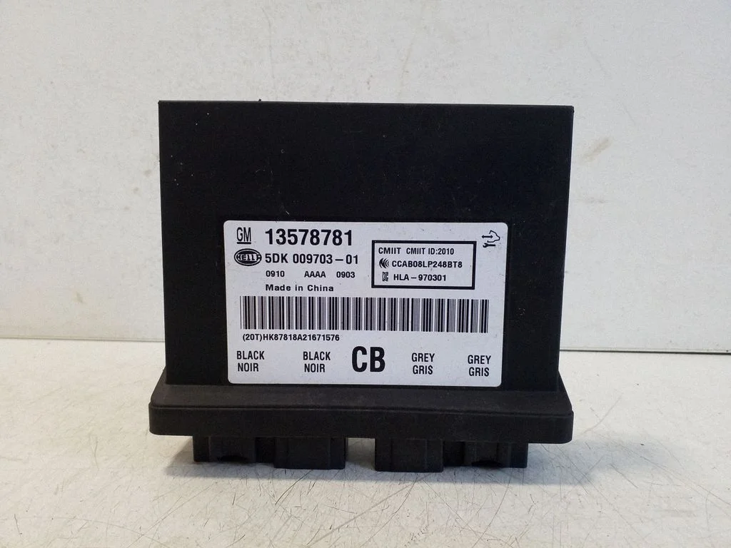 Bezatslēgas sistēmas KESSY (keyless) vadības bloks/modulis 13578781