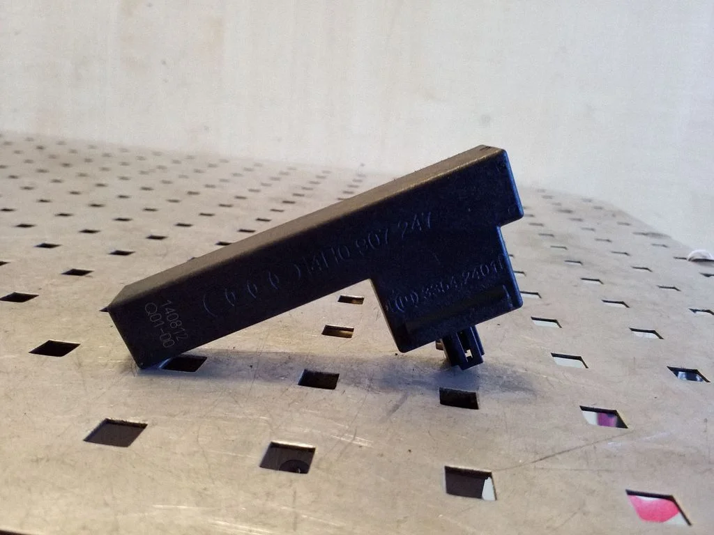 Moduł systemu bezkluczykowego KESSY (keyless) 4H0907247