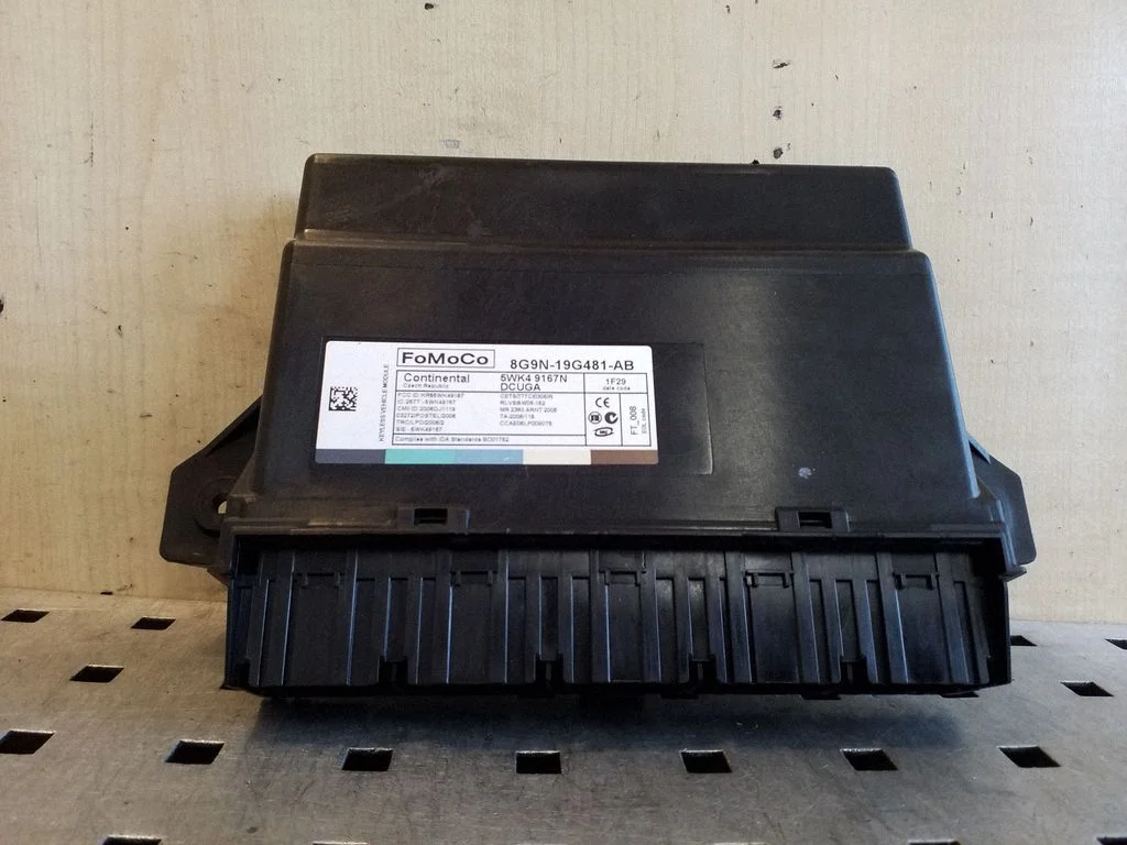 Võtmeta süsteemi KESSY (keyless) juhtplokk/moodul 8G9N19G481AB